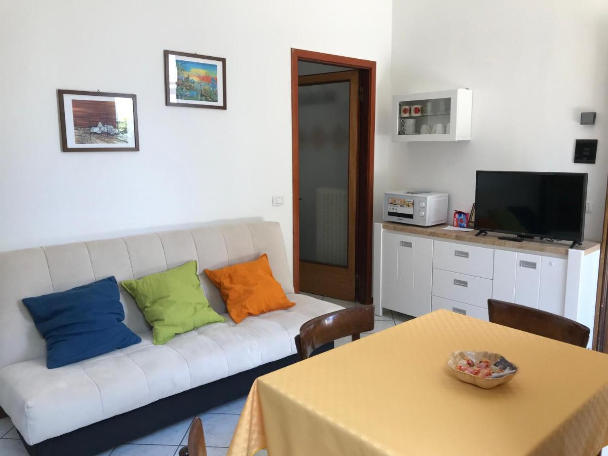 Villa Ombrosa Nebbiuno ภายนอก รูปภาพ