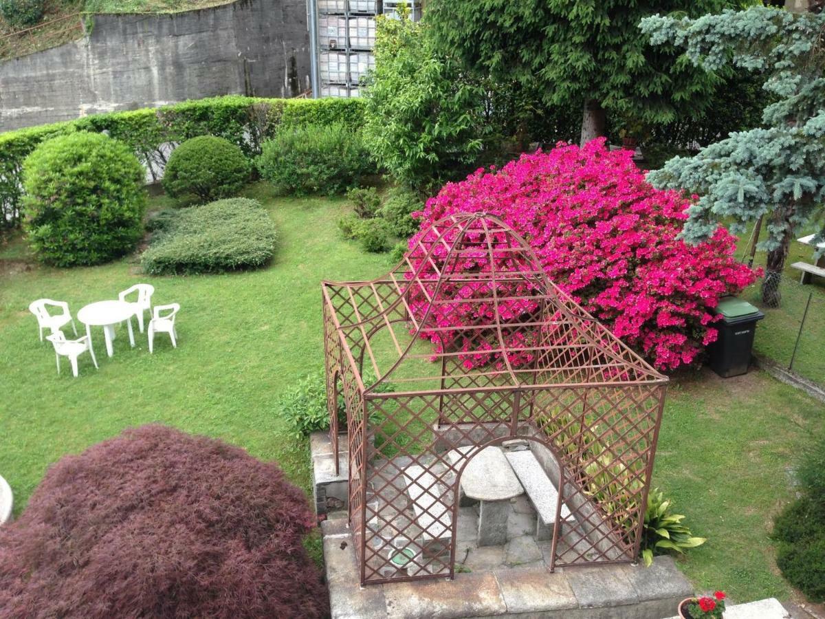Villa Ombrosa Nebbiuno ภายนอก รูปภาพ