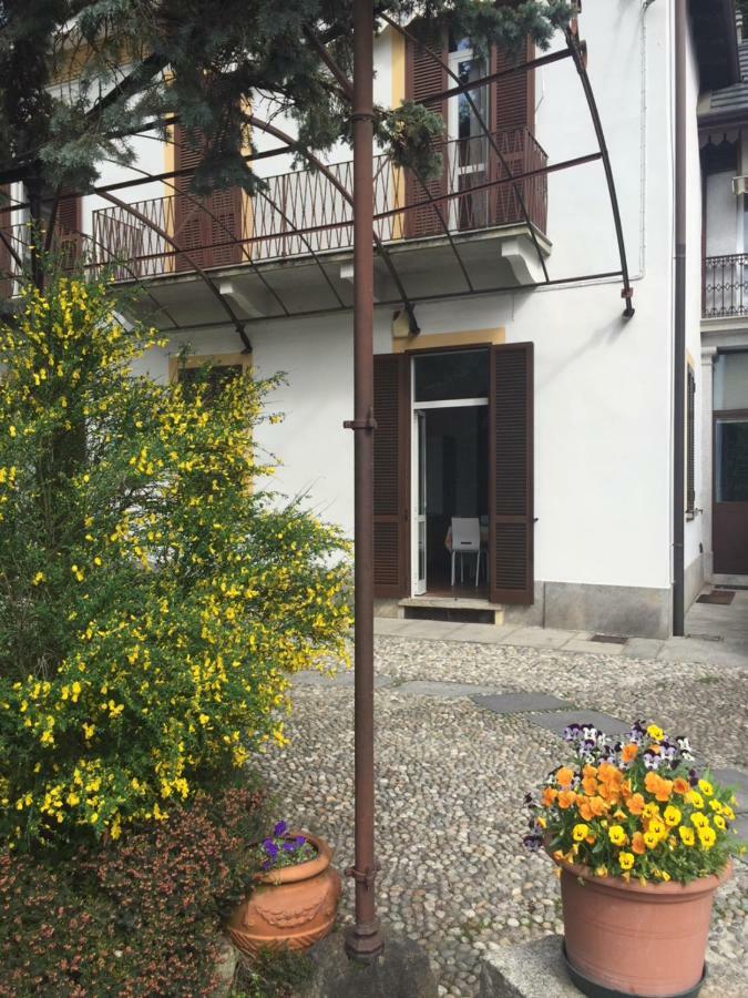 Villa Ombrosa Nebbiuno ภายนอก รูปภาพ