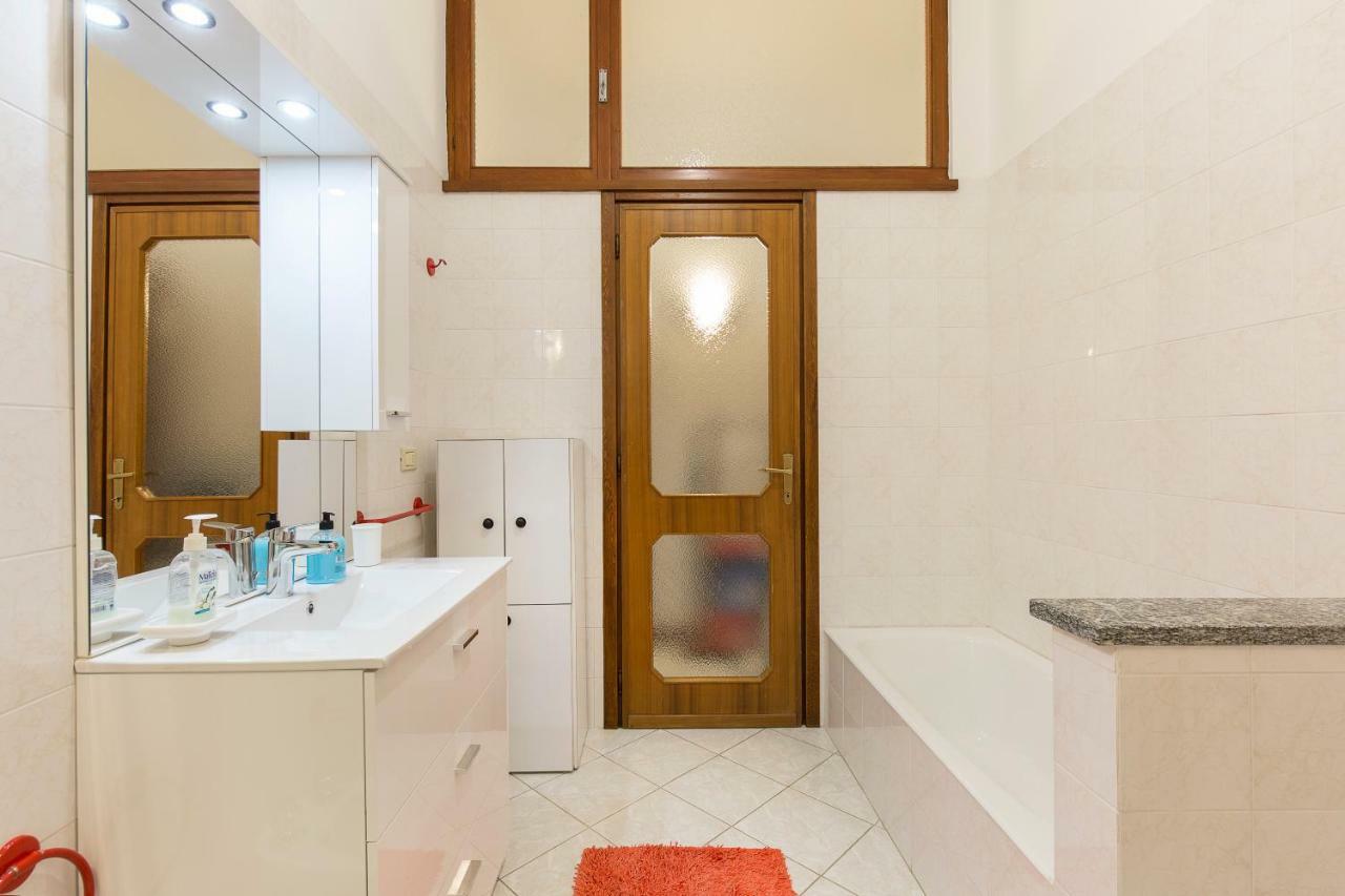Villa Ombrosa Nebbiuno ภายนอก รูปภาพ